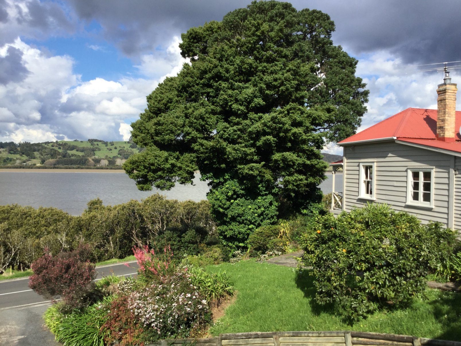 Kohukohu Cottage